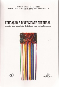Educação E Diversidade Cultural traz um amplo espectro de temas da educação da infância como formação docente, currículo, cultura, brincar, entre outros.